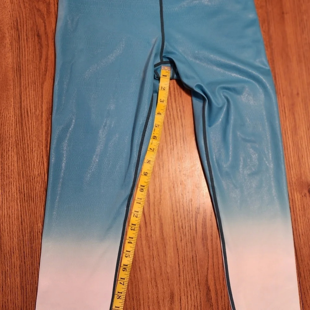 Zyia Blue and White Ombré Shine Leggings Women’s Size 12 - Picture 11 of 11